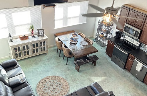 Sheridan House | Frick'n Ranch Welcomes Hunters