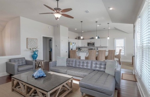Sea Retreat House | Friday to Friday rentals only! 4 bedroom house with private pool and hot tub.