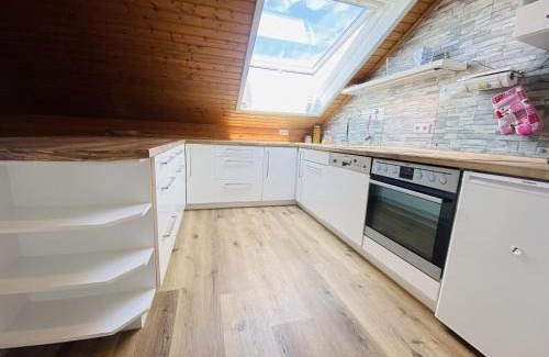 Waggershausen Apartment | Friedrichshafen im Grünen genießen