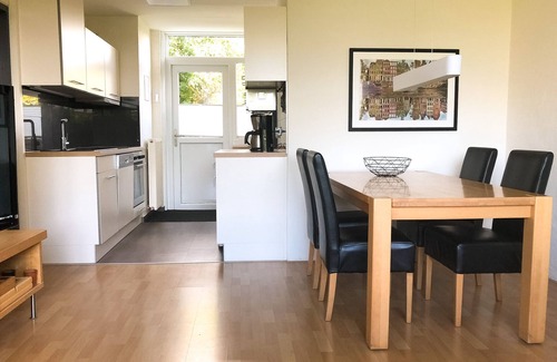 Lemmer House | Friendly bungalow behind the dike to the IJsselmeer and beach - Wi-Fi