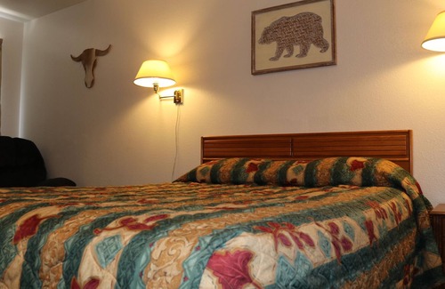 John Day House | Friendly local stay at Dreamers Lodge John Day Oregon.