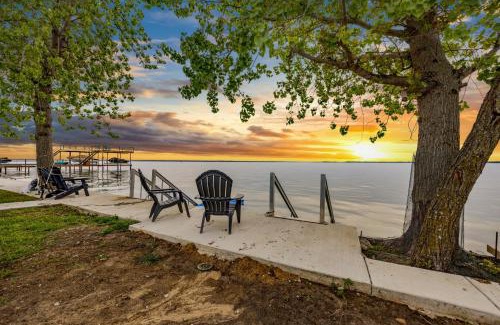 Kerens Other | Friends Tiny Lake House A Friends Themed Tiny Home on Richland Chambers Lake