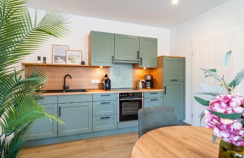 Greetsiel Apartment | FriesenKOJE 1 mit Garten,Hund willkommen!