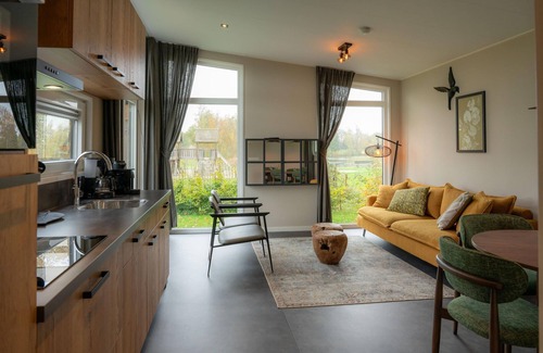 Sint Nicolaasga House | Friesland Hideaway with pets
