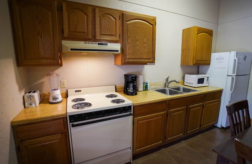 Sabinal Cabin | Frio Country Resort - Within walking distance to the Frio River!