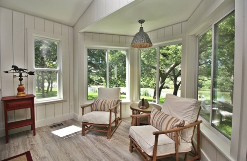 Wimberley House | Frog Cottage on the Blanco River - Charming 2 Bedroom Close to Downtown
