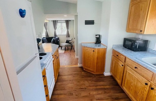 Enfield Apartment | Frog Suite Apartment