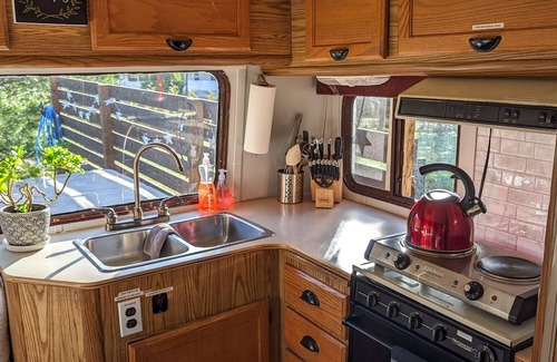 Stillwater House | Frolander Bay Resort - Glamping Trailer