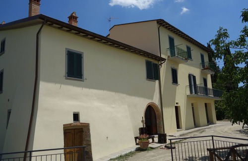 Sansepolcro House | From the Piero hill you can admire the Valtiberina where Tuscany and Umbria merge