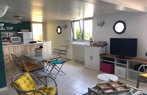 Langrune-sur-Mer Apartment | FRONT DE MER, direct private access to the beach, exceptional view,