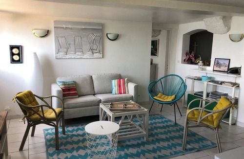 Langrune-sur-Mer Apartment | FRONT DE MER, direct private access to the beach, exceptional view,