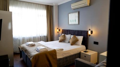Taksim Bed & Breakfast | Front Door Suites