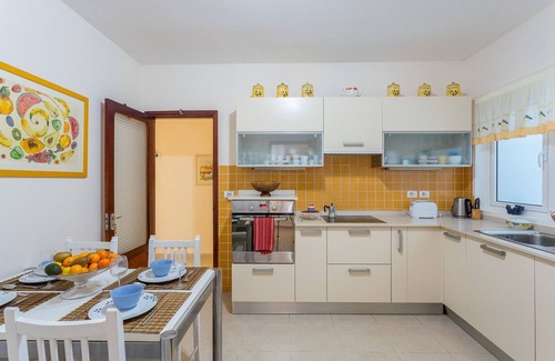 Melenara Apartment | Front Line Beach with Fantastic Terrace.