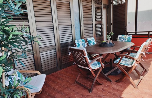 Melenara Apartment | Front Line Beach with Fantastic Terrace.