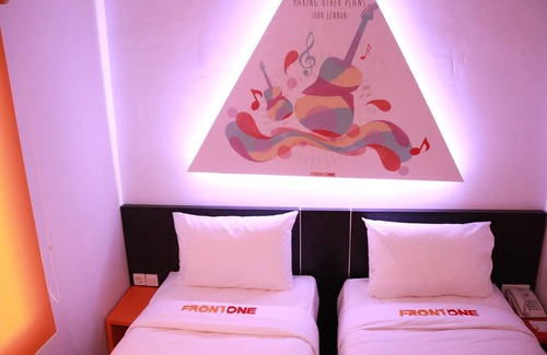 Semarang Hotel | Front One Inn Semarang