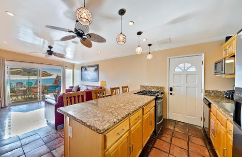 Capistrano Beach House | Front Relaxation