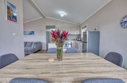 Binalong Bay House | Front Row Beachfront