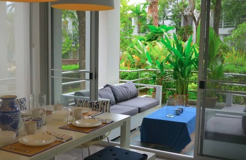 Chakphong House | Front Samet Beach House w/ Swimming Pool | WiFi, Maid Service, Island Excursions