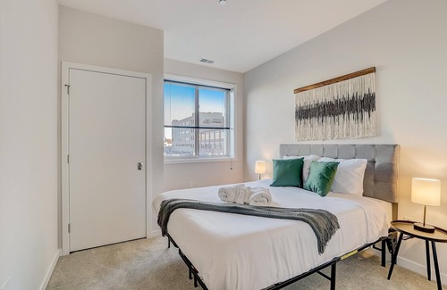 Brewerytown Apartment | Frontdesk | 1 BR Apt near the Barnes Foundation