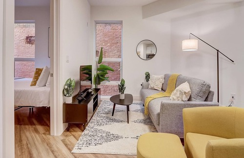 Brewerytown Apartment | Frontdesk | 1BR Apt by East Fairmount Park