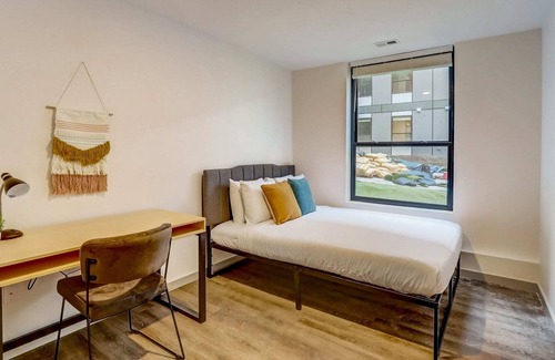 Downtown Lincoln Apartment | Frontdesk | 2 BR Apt near Memorial Stadium