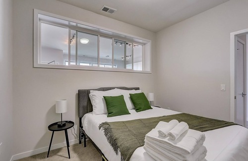 Brewerytown Apartment | Frontdesk | Brewerytown 1 BR Apt near Philly Zoo