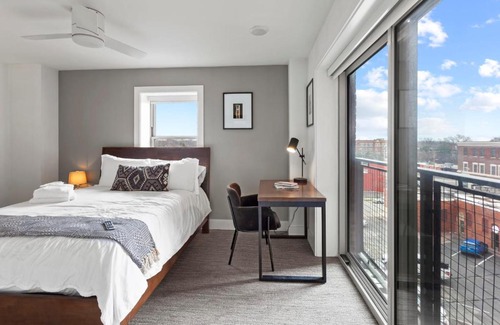 Hanover Place Apartment | FRONTDESK Quaint Studio Apt near Kauffman Center