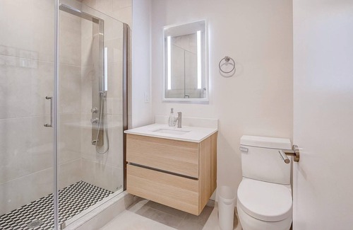 Brewerytown Apartment | Frontdesk | Studio Apt near the Liberty Bell