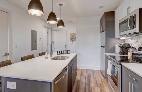 Brewerytown Apartment | Frontdesk | Studio Apt near the Liberty Bell