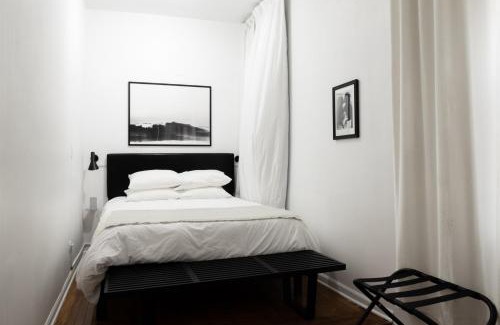 Noble Square Apartment | FRONTDESK Updated 1BR Apt in River West