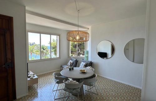 Mazzaro Apartment | FronteMare Isola Bella Apartment by Taormina Holidays