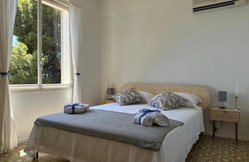 Mazzaro Apartment | FronteMare Isola Bella Apartment by Taormina Holidays