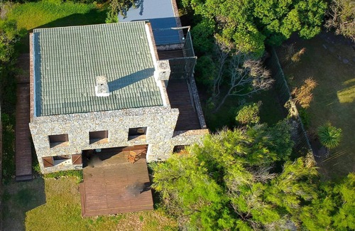 Las Flores House | Frontline Beach House: Your Dream Vacation in a Home with private beach access