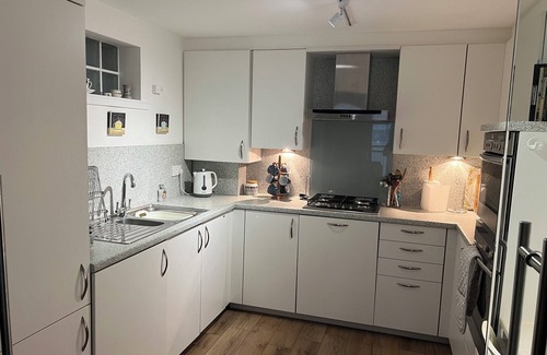 Broughty Ferry Apartment | Frontline sea view first floor apartment with balcony and lift.