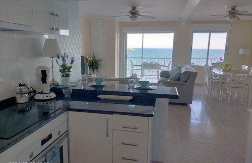 Torrevieja Apartment | Frontline to the sea. modern apartment with great balcony