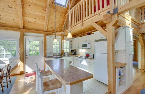 Standish House | Frye Island Family Cabin with Lake and Beach Access!