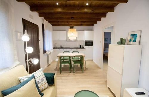 Soto de Cangas Cottage | Fuente El Güeyu apartments for 4 people