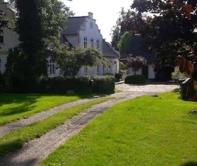 Togeholt Apartment | Fuglsanggaard. Private annex in nature.