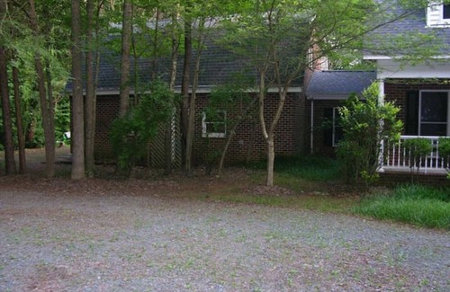 Waxhaw Apartment | Full Apartment Amidst the Tall Trees!