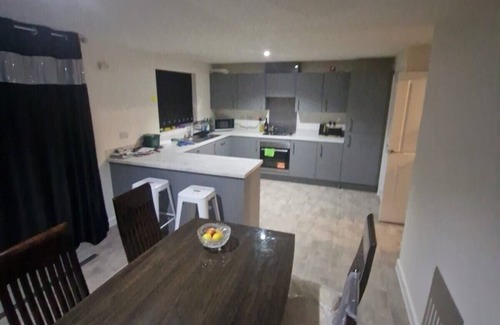Hull House | Full house- Free Parking, Wifi, and appliances to make your stay comfortable.