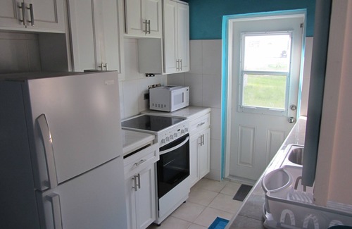 Winding Bay House | Full house just 20 seconds walk to the waterfront and 5 minute walk to the beach