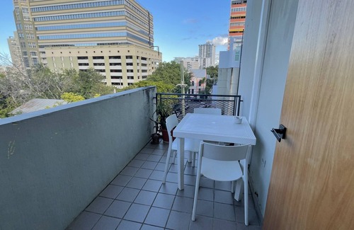 Miramar Condo | FULL Power, Wifi, Water, Art Gallery 3BR/2BA Apt-Miramar