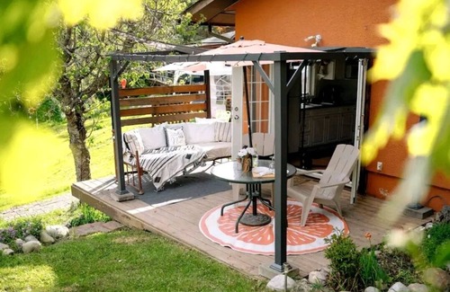 Vernon Apartment | Full Suite! Private and Secluded Deck/Yard! Central to Vernon! Pet Friendly!n