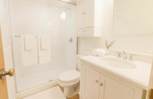 Fullerton House | Fullerton Fairytale Vacation Home - 10 Min Drive to Disneyland