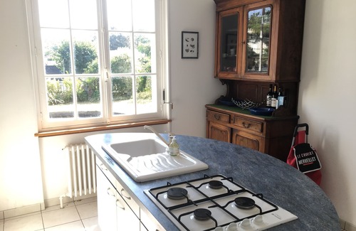 Manche Villa | Fully equipped seaside villa (bikes, books, games etc.) and cottage