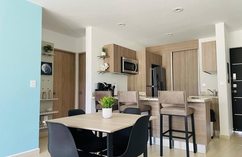 Cerritos Condo | Fully Equipped 2 BR Main Floor Condo Near Beach at Almarena Residencial