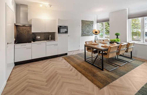 Roosendaal Apartment | Fully equipped for business trips or cozy meals. Washer, dryer, coffee machine, etc