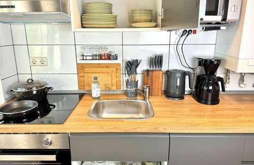 Wilhelmshaven Apartment | Fully equipped kitchen/WiFi+Netflix+Amazon Prime