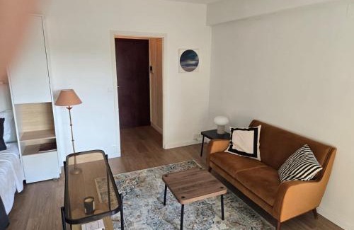 Rueil-Malmaison Apartment | Fully-equipped large studio with terrace