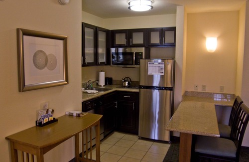 Energy Corridor Condo | Fully-Equipped Suite with Pool Access! Free Shuttle, Buffet Breakfast + 24h Business Center